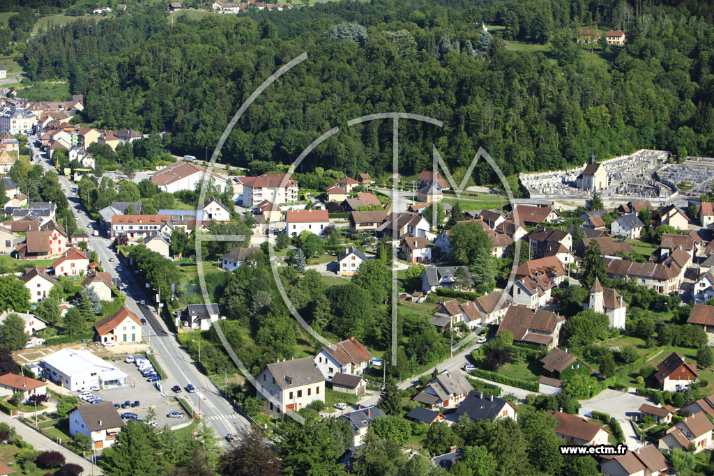 Photo arienne de Saint-Laurent-du-Pont