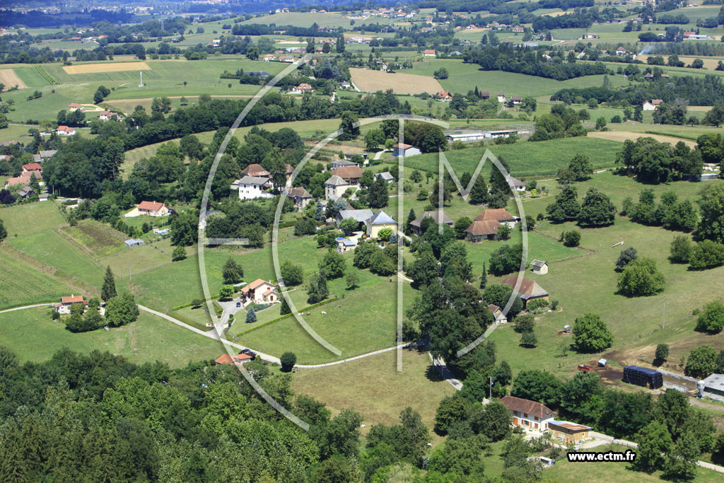 Photo arienne de Pressins (Route du Bertholet)