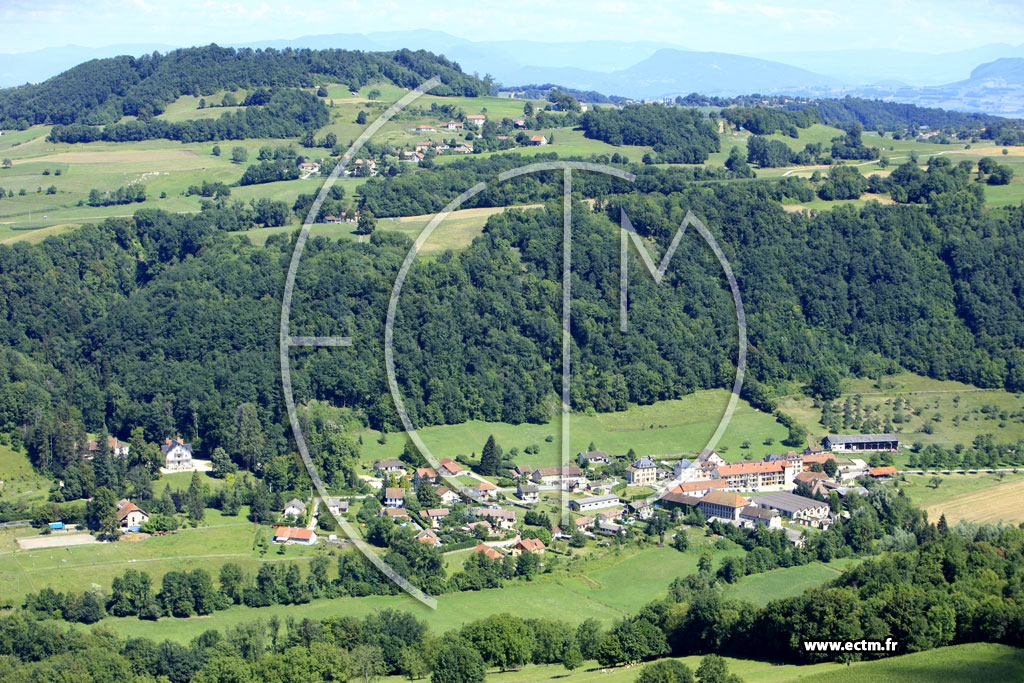 Photo arienne de Saint-Geoire-en-Valdaine (Champet)