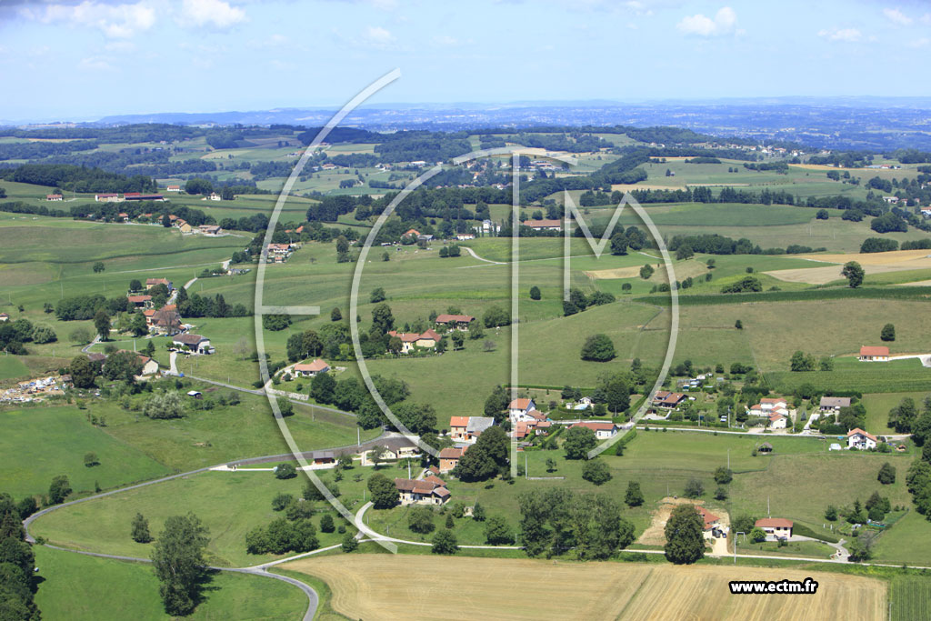 Photo arienne de Saint-Geoire-en-Valdaine (L'Ourcire)