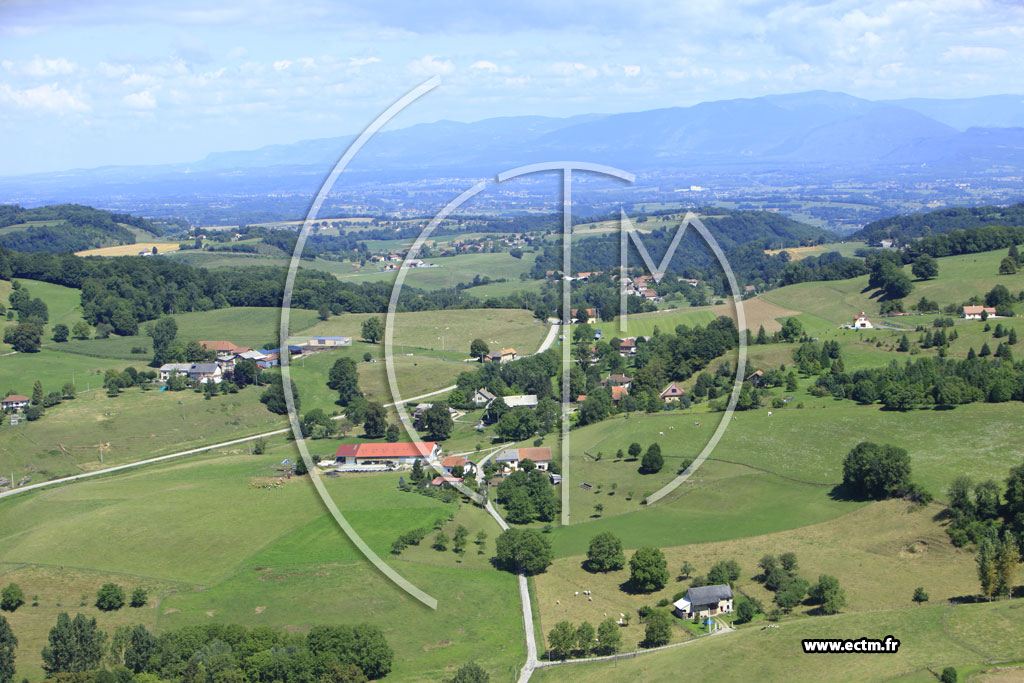 Photo arienne de Saint-Geoire-en-Valdaine (Le Falque)
