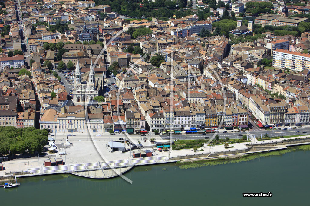 Photo arienne de Mcon (Quai Lamartine)