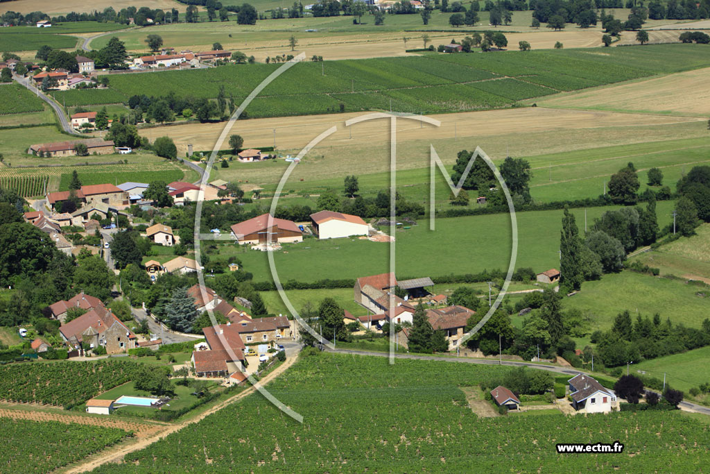 Photo arienne de Saint-Maurice-de-Satonnay (Champagne)