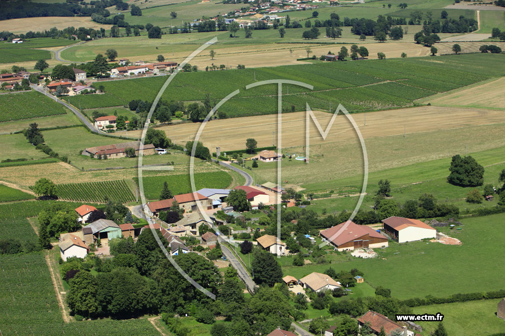 Photo arienne de Saint-Maurice-de-Satonnay (Champagne)