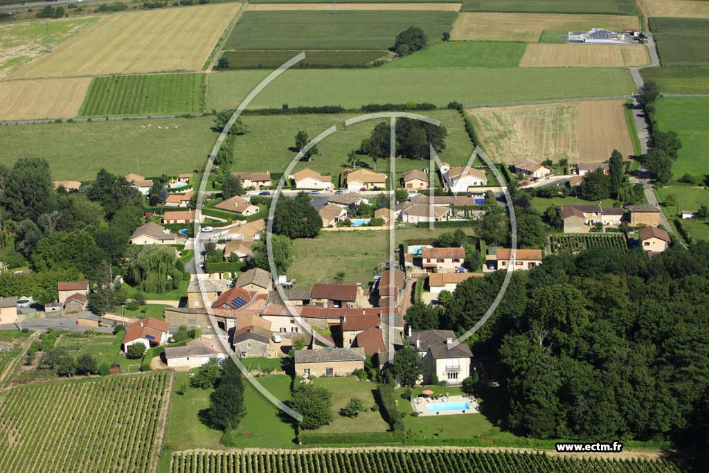 Photo arienne de Vinzelles (Mziat)