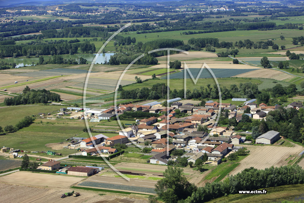 Photo arienne de Feillens (Le Dgotet)