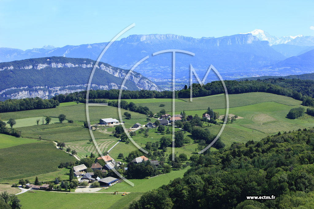 Photo arienne de Vaulx (Frnes Dessous)