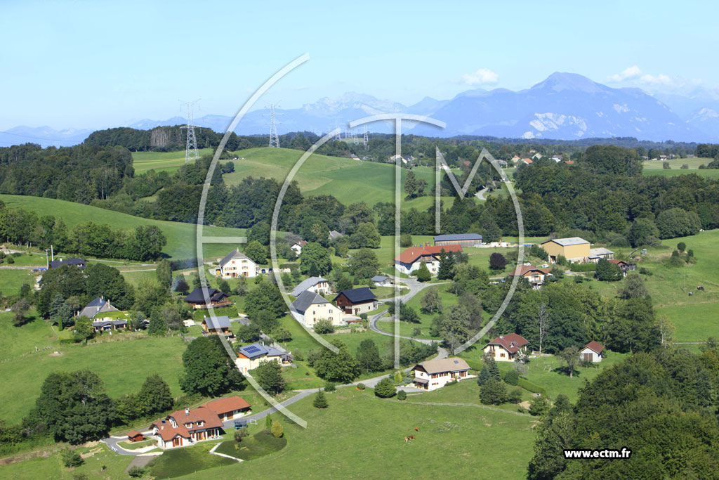 Photo arienne de Menthonnex-en-Bornes (Pguin)