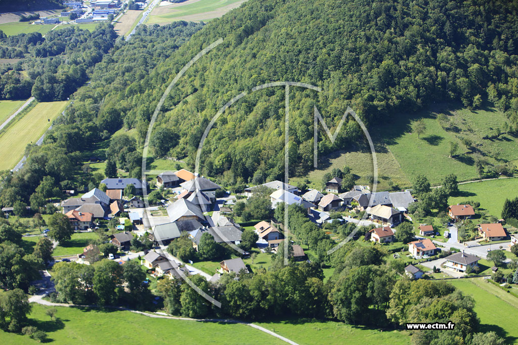 Photo arienne de Faverges (Vesonne)