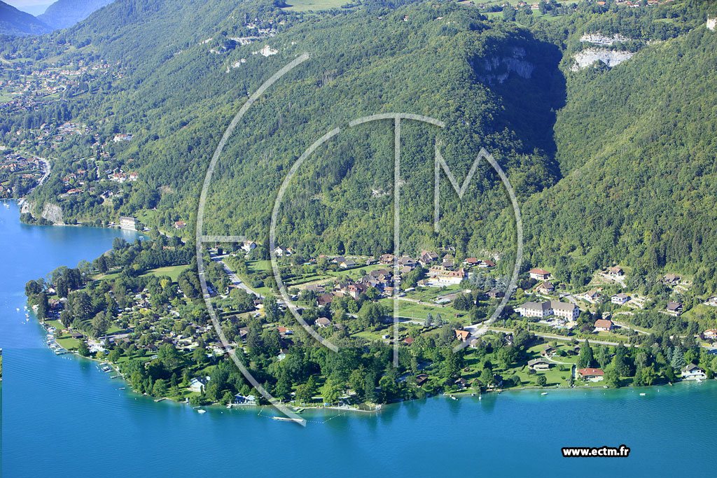 Photo arienne de Talloires (Angon)