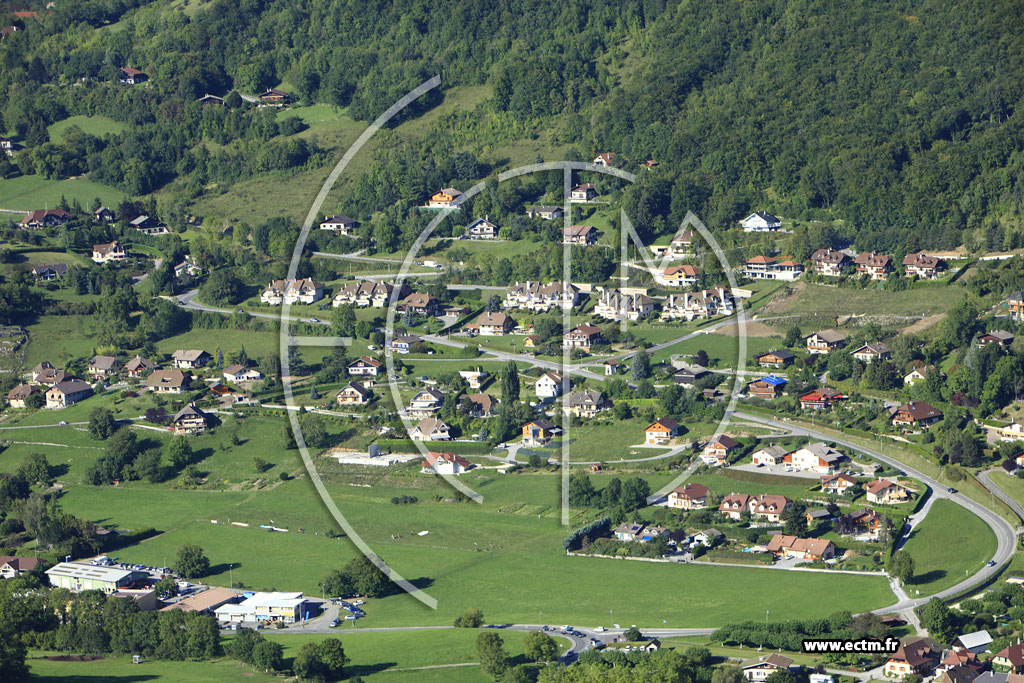 Photo arienne de Talloires (Perroix)