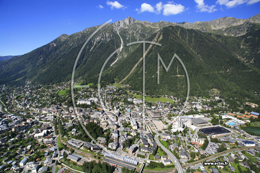 Photo arienne de Chamonix-Mont-Blanc