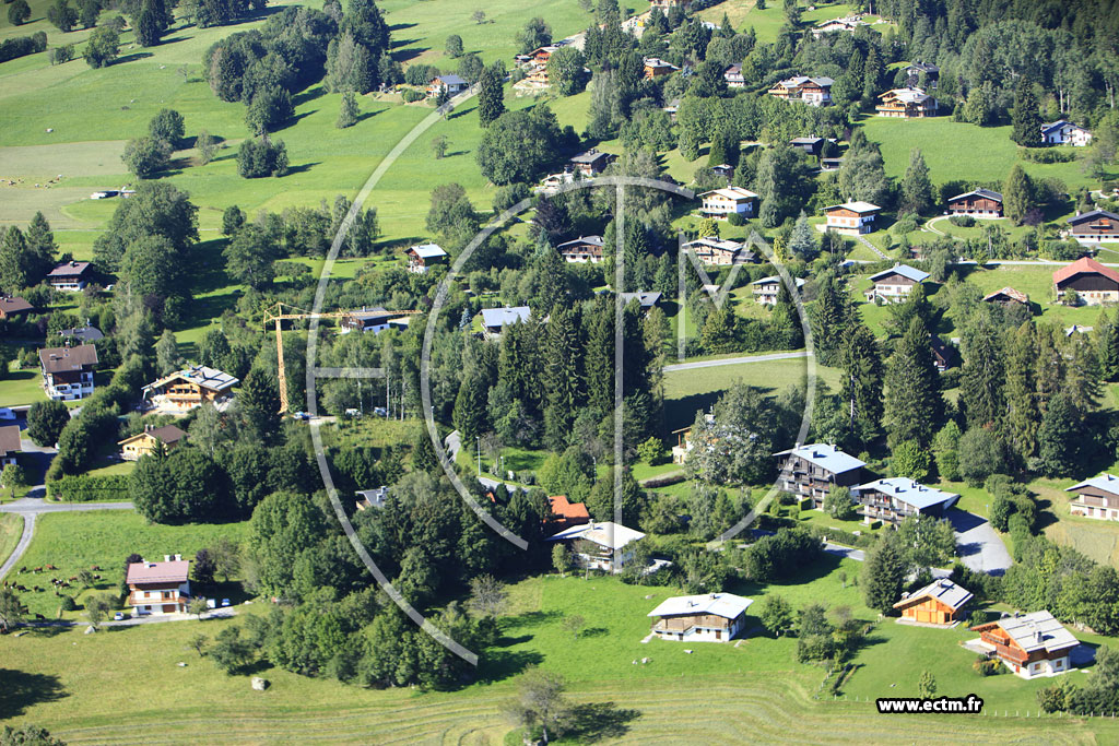 Photo arienne de Combloux (Route de la Cry-Cuchet)