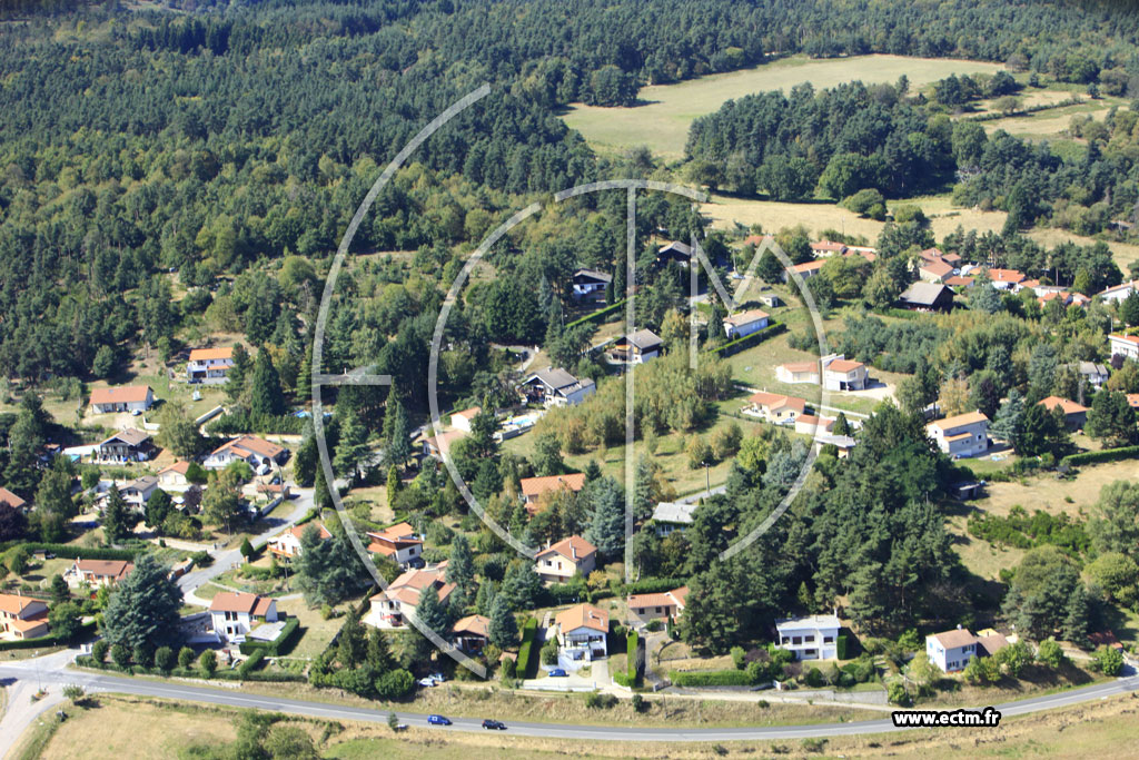 Photo arienne de Chambles (Chavanne)