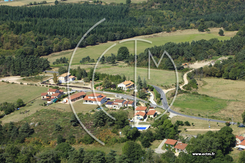 Photo arienne de Chambles (Laborie)