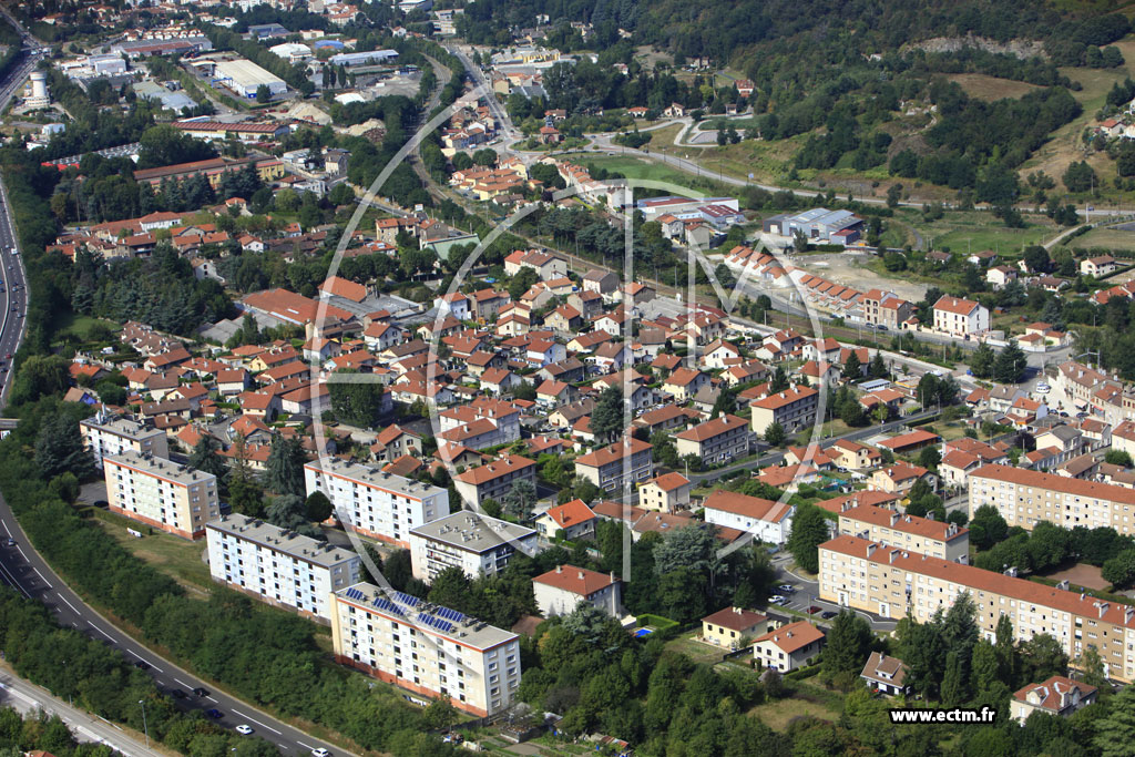 Photo arienne de Le Chambon-Feugerolles