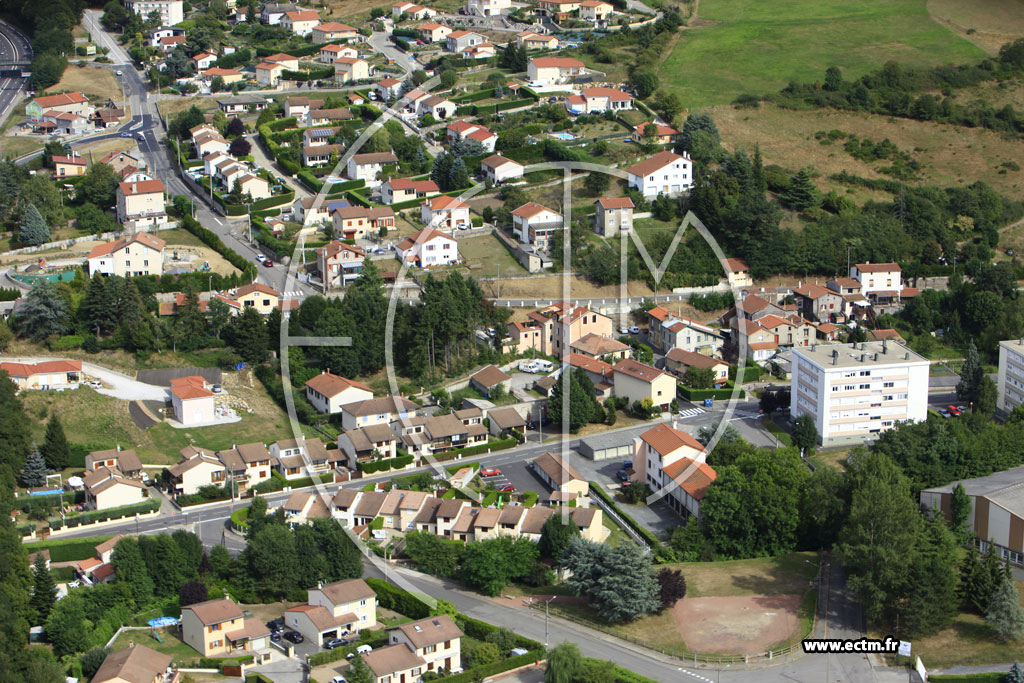 Photo arienne de Le Chambon-Feugerolles (Les Eaux Vives)