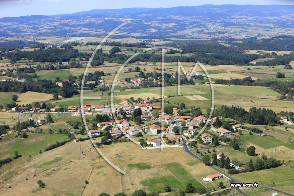 Photo arienne de Saint-Maurice-en-Gourgois (Gland)
