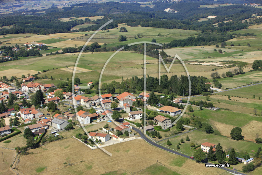 Photo arienne de Saint-Maurice-en-Gourgois (Gland)
