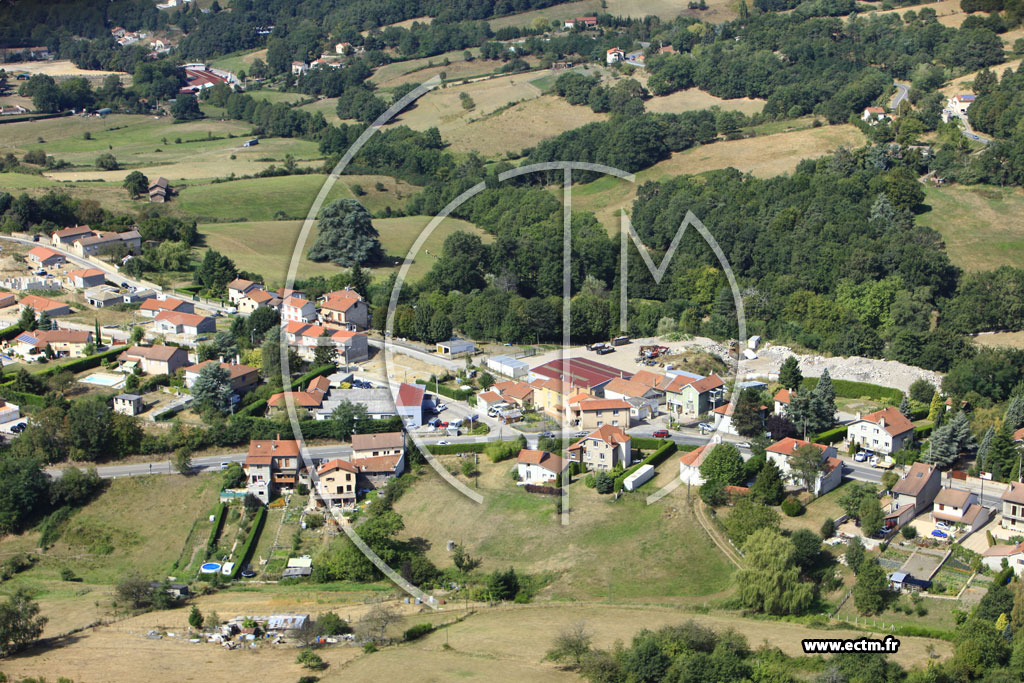 Photo arienne de Unieux (La croix de marlet)
