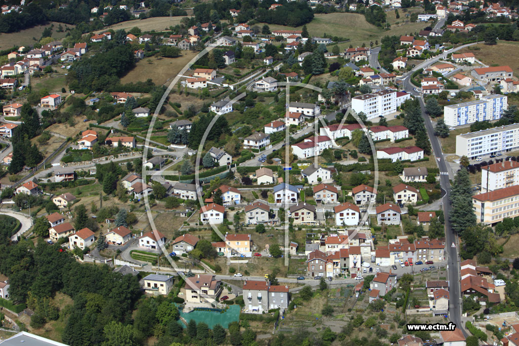Photo arienne de Unieux (Le Plateau)