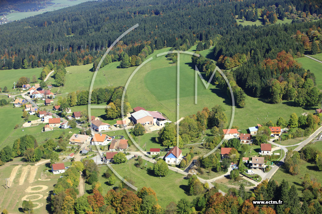 Photo arienne de Hauterive-la-Fresse (Mont d'Hauterive)