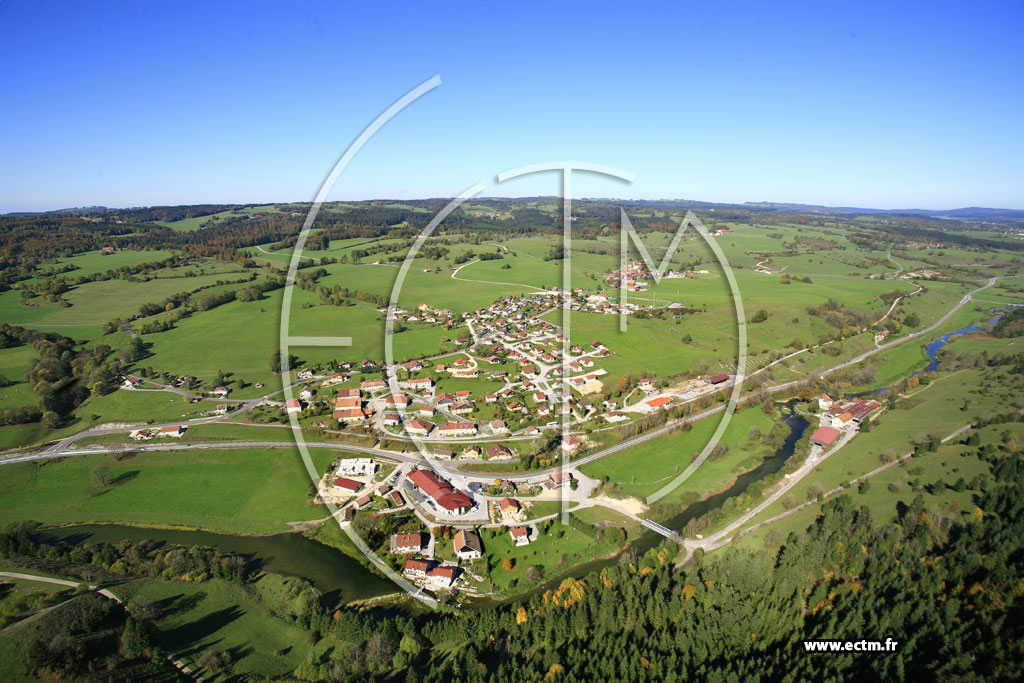 Photo arienne de Maisons-du-Bois-Livremont