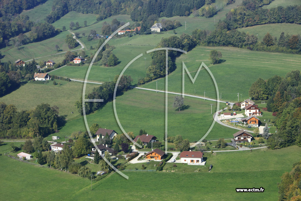 Photo arienne de Thorens-Glires (La Combe d'en Haut)