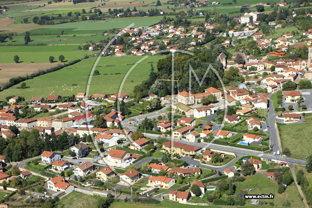 Photo arienne de Bellegarde-en-Forez