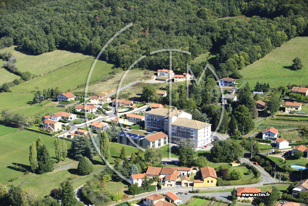 Photo arienne de Bellegarde-en-Forez (Bourg Chanin)