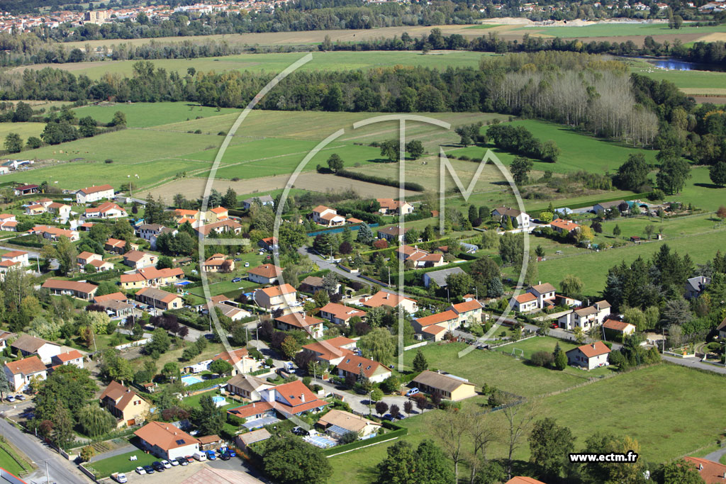 Photo arienne de Boisset-ls-Montrond