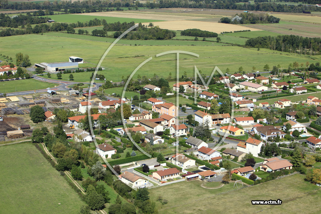Photo arienne de Boisset-ls-Montrond (Crizet)