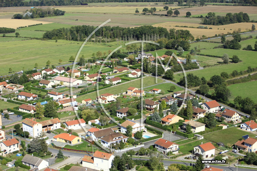 Photo arienne de Boisset-ls-Montrond (Crizet)