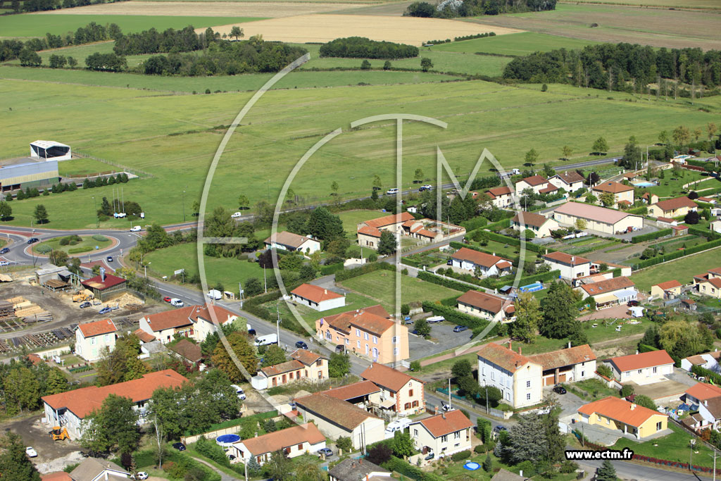 Photo arienne de Boisset-ls-Montrond (Crizet)