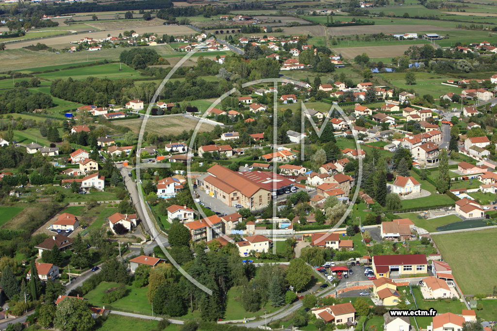 Photo arienne de Saint-Marcellin-en-Forez