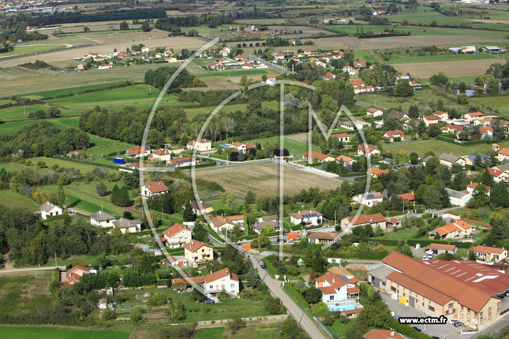 Photo arienne de Saint-Marcellin-en-Forez
