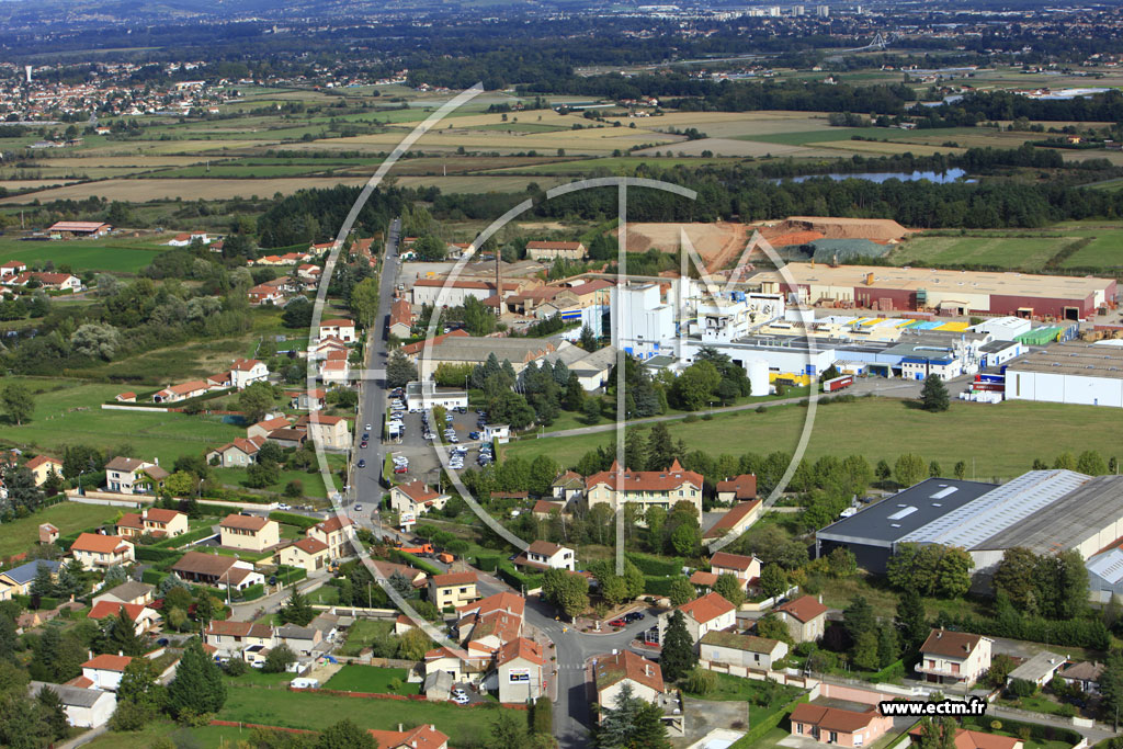 Photo arienne de Saint-Marcellin-en-Forez