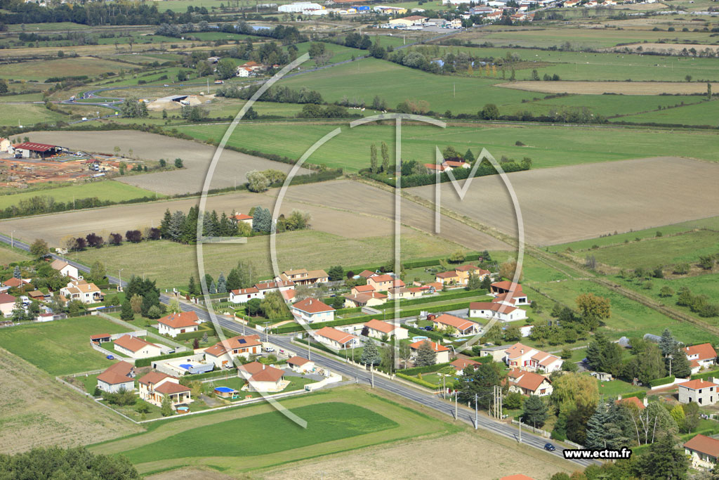 Photo arienne de Saint-Marcellin-en-Forez