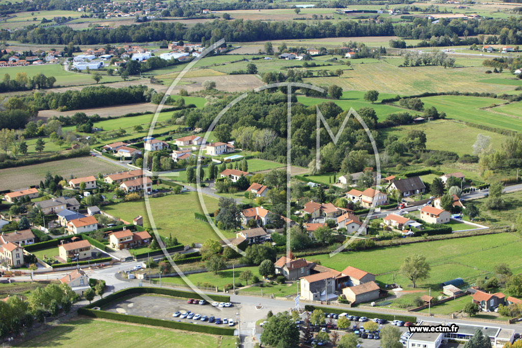 Photo arienne de Saint-Marcellin-en-Forez