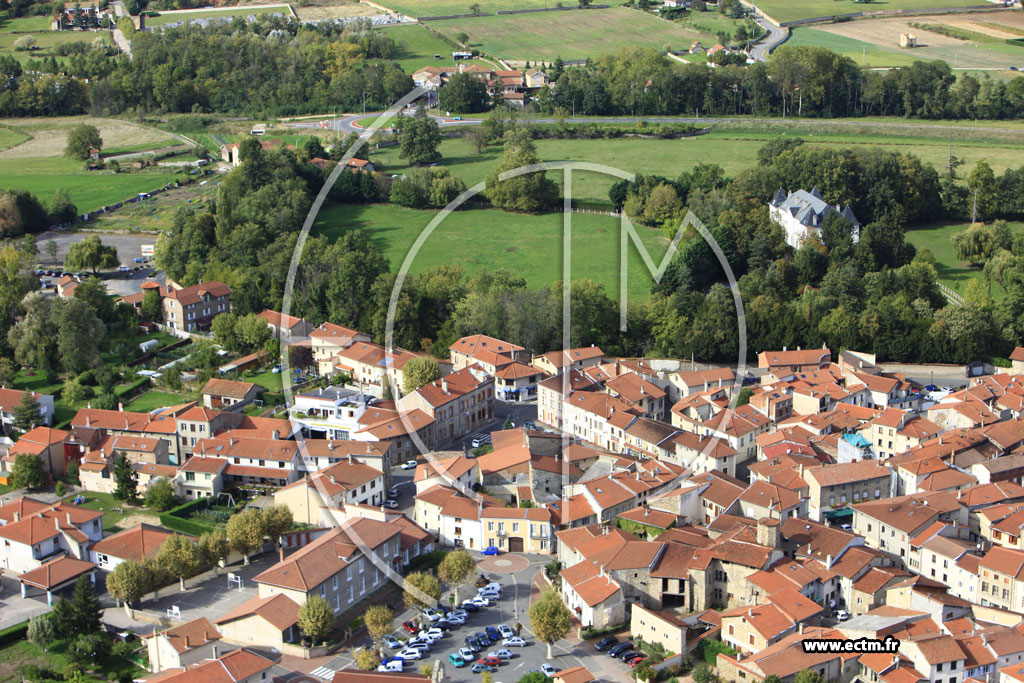 Photo arienne de Saint-Marcellin-en-Forez