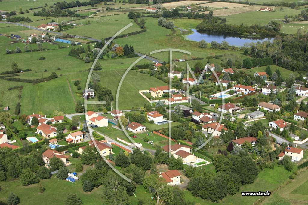 Photo arienne de Saint-Marcellin-en-Forez