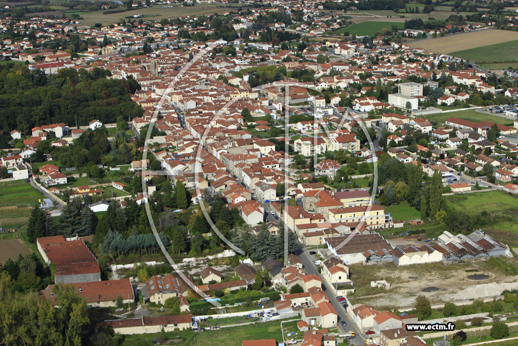Photo arienne de Sury-le-Comtal