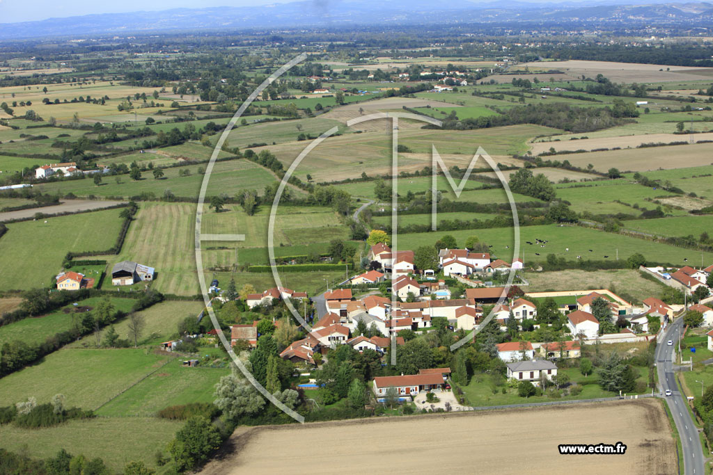 Photo arienne de Sury-le-Comtal (Le Mont)