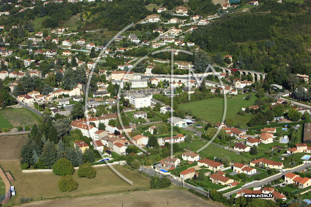 Photo arienne de Saint-Just-Saint-Rambert (La Verrerie)