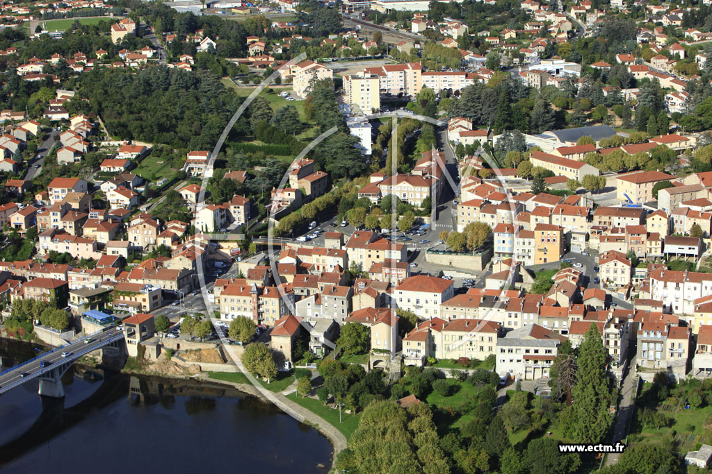 Photo arienne de Saint-Just-Saint-Rambert (Le Vieux Saint Just)