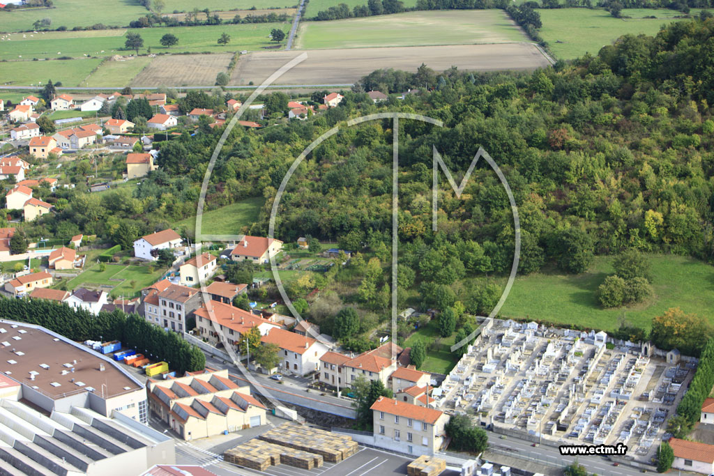 Photo arienne de Saint-Romain-le-Puy (Les Limousins)