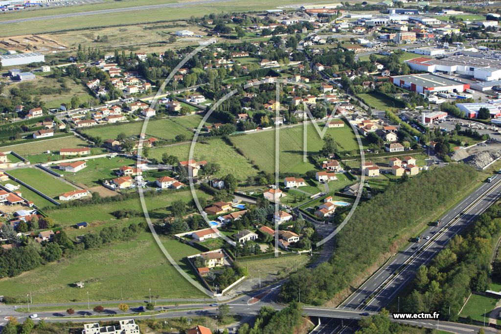 Photo arienne de Andrzieux-Bouthon (Avenue Hlne Boucher)