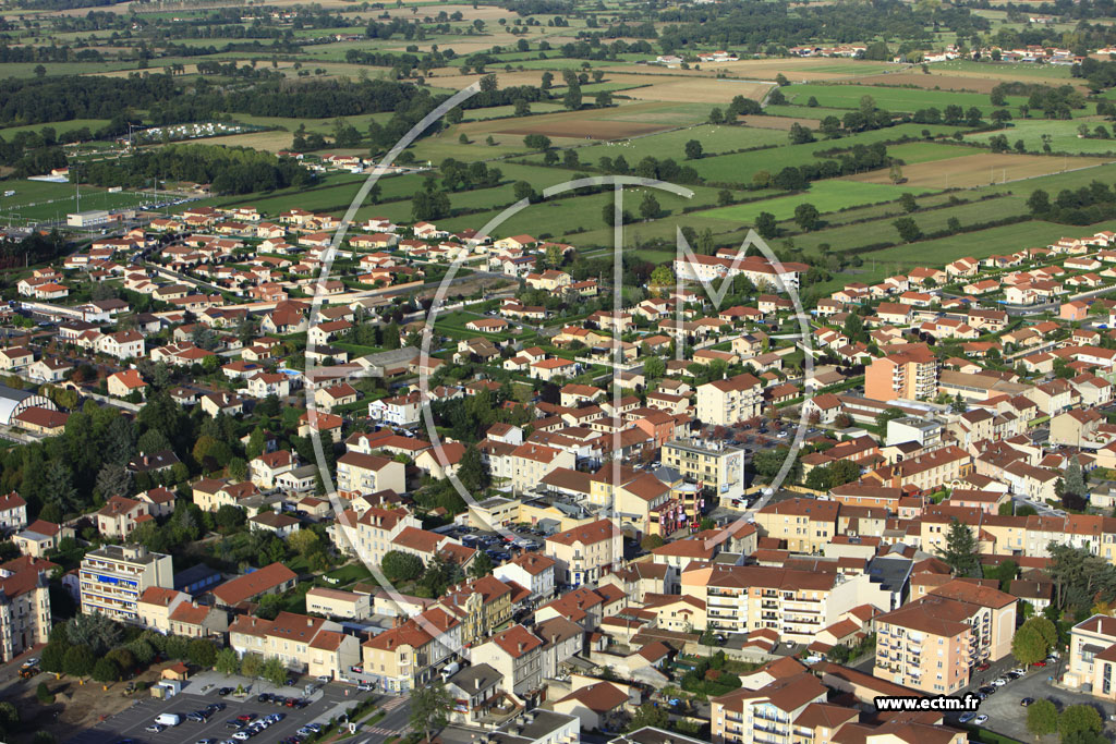 Photo arienne de Montrond-les-Bains