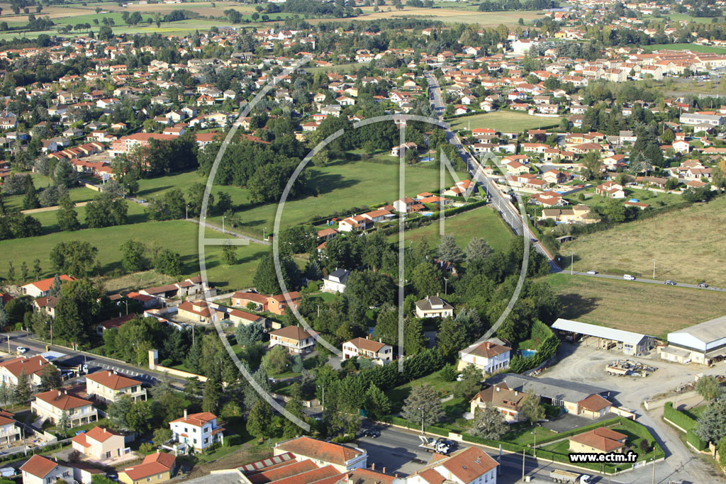 Photo arienne de Montrond-les-Bains (Route de Saint-Etienne)