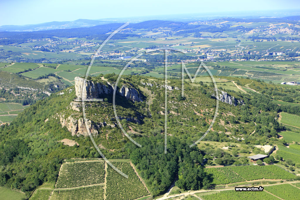 Photo arienne de Solutr-Pouilly (Roche de Solutr)